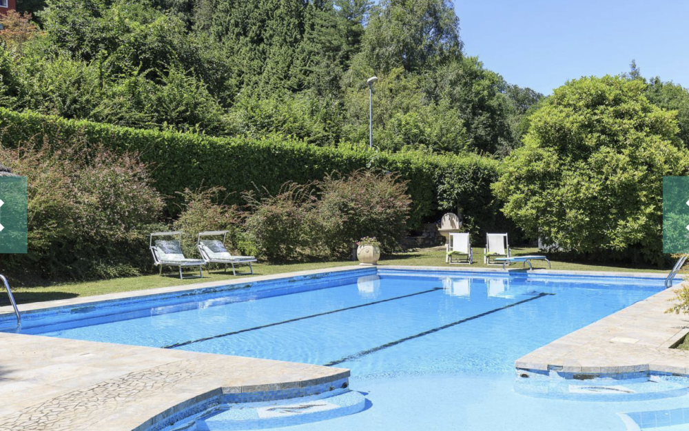 Villa med swimmingpool i Meina med udsigt over søen